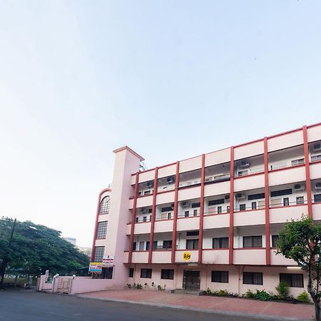 Itsy Hotels Mansi Nashik Eksteriør billede