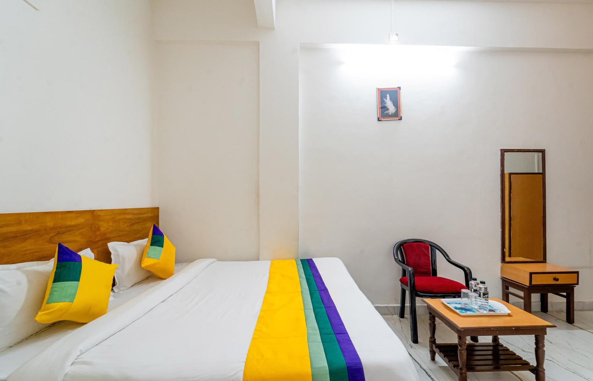 Itsy Hotels Mansi Nashik Eksteriør billede