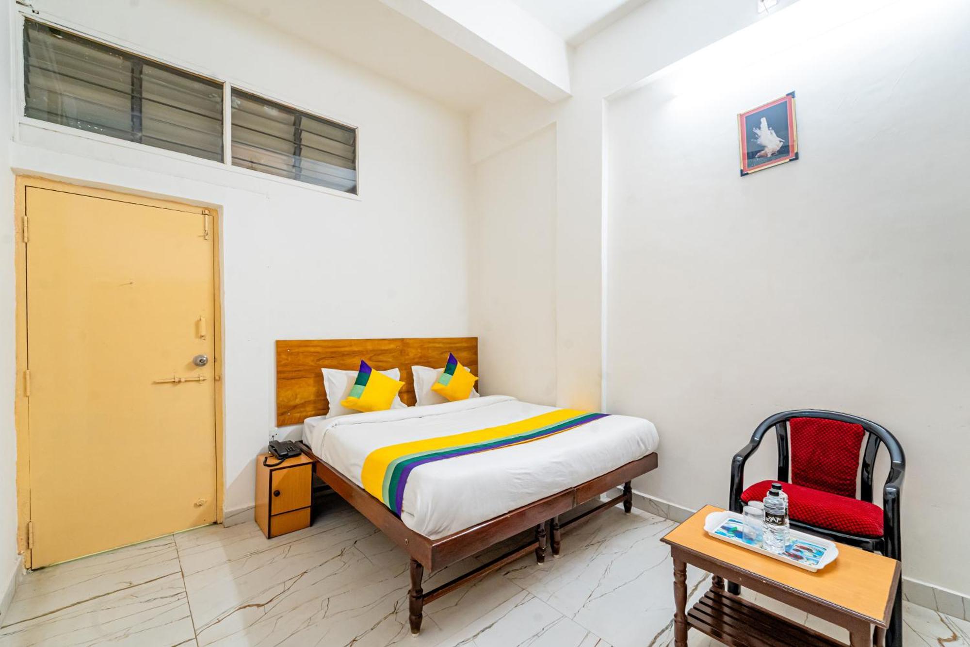 Itsy Hotels Mansi Nashik Eksteriør billede